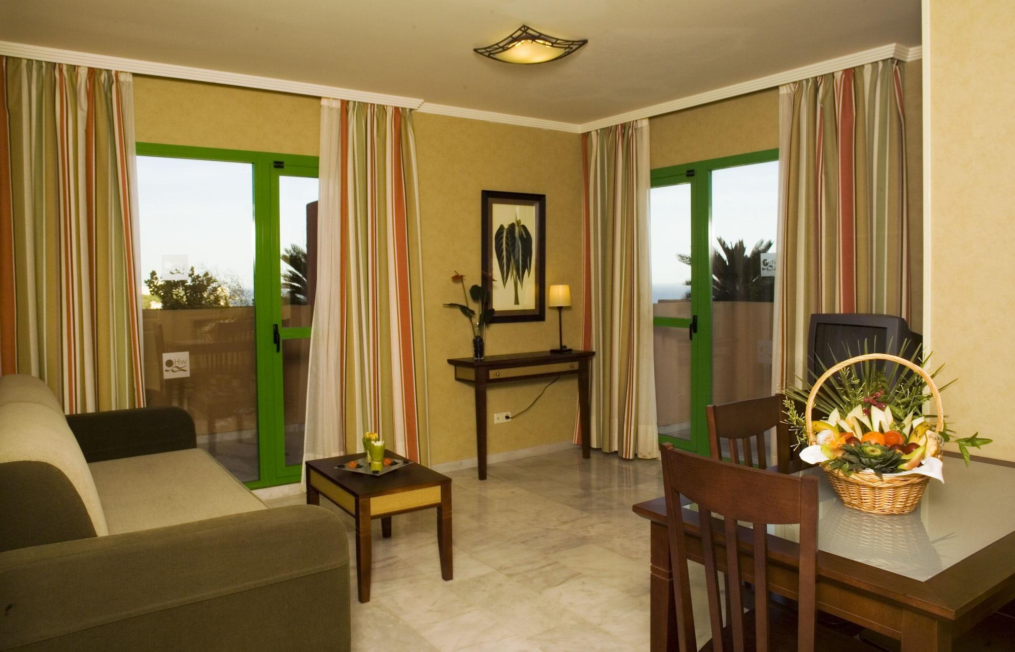 בנאלמדנה Holiday World Resort מראה חיצוני תמונה