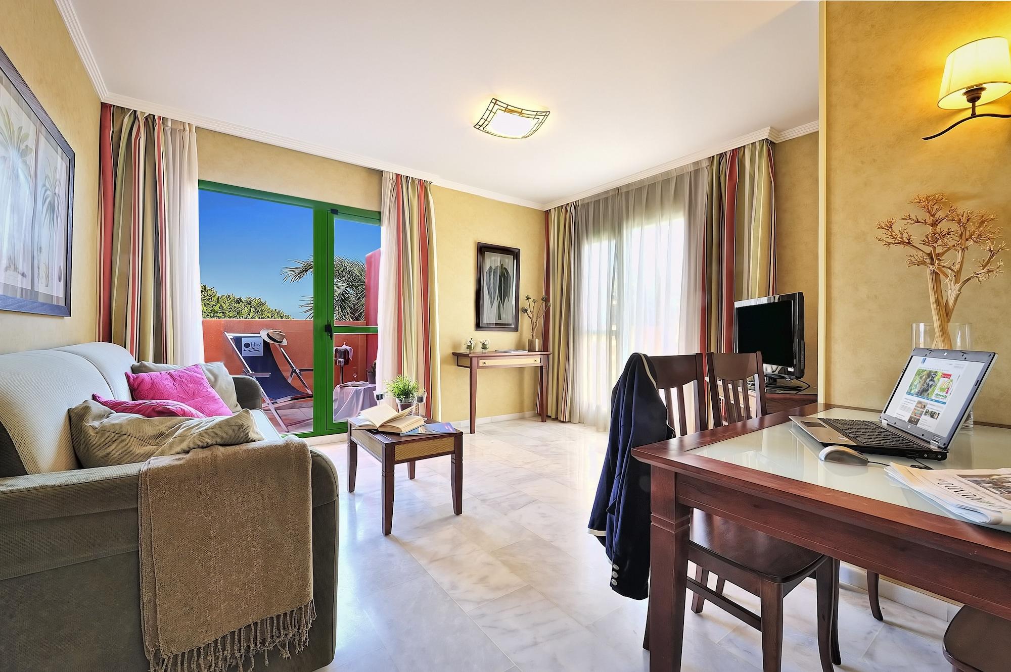 בנאלמדנה Holiday World Resort מראה חיצוני תמונה