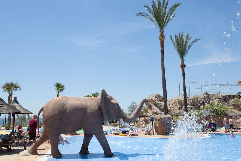 בנאלמדנה Holiday World Resort מראה חיצוני תמונה
