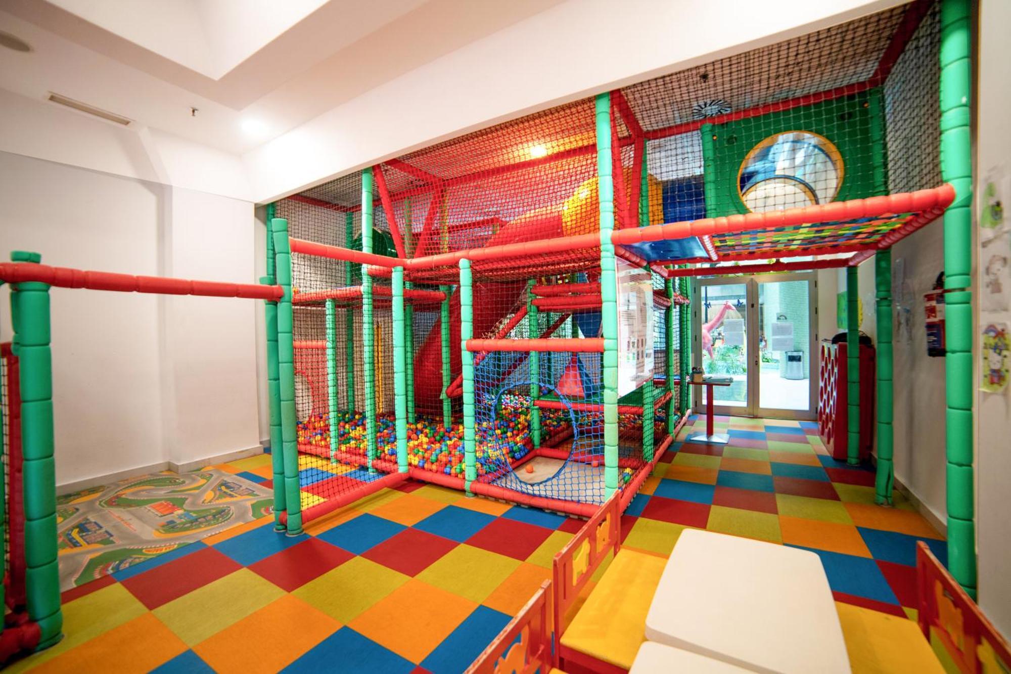 בנאלמדנה Holiday World Resort מראה חיצוני תמונה
