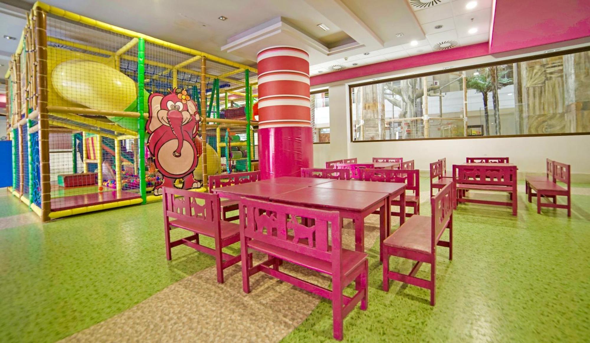 בנאלמדנה Holiday World Resort מראה חיצוני תמונה