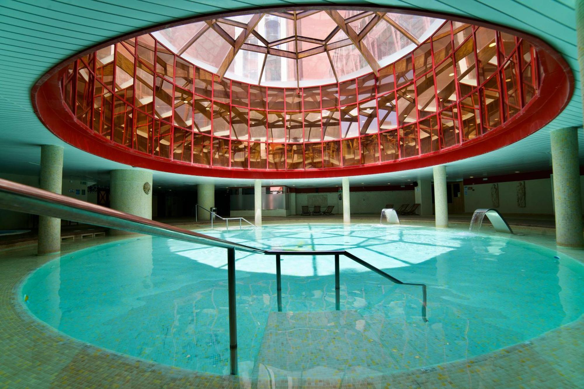 בנאלמדנה Holiday World Resort מראה חיצוני תמונה